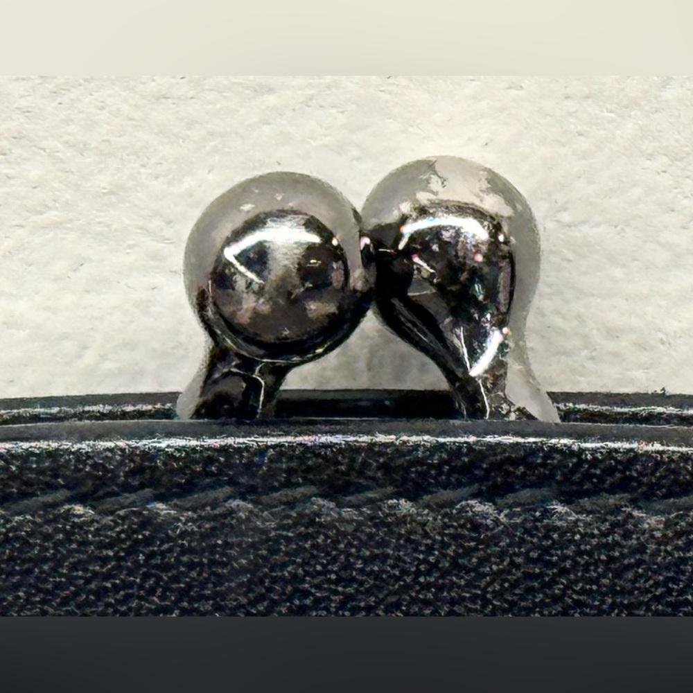 Coach Vintage Kisslock Black Coin Purse - Picture 4 of 12